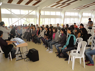 Más de 400 colombianos entonaron sus voces de la mano del maestro Grau