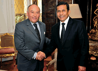 President Humala receives CAF president at Government Palace