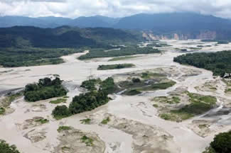 CAF doa USD 125 mil para danos causados por intensas chuvas e inundações na Bolívia