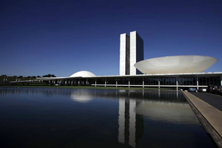 CAF lamenta el fallecimiento de Oscar Niemeyer