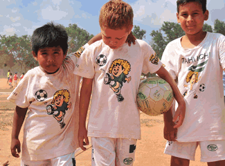 11.700 crianças reforçam suas habilidades sociais com o futebol