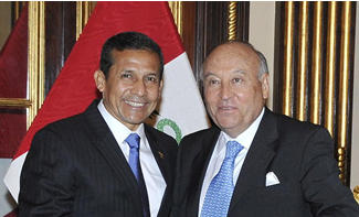 Presidente do Peru reúne-se com o presidente executivo do CAF no Palácio de Governo