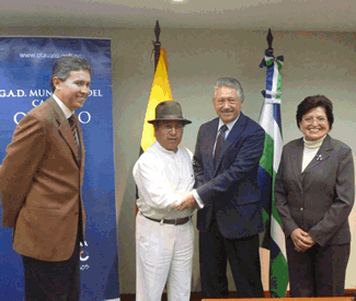 CAF contribui para a modernização dos serviços municipais em otavalo, Equador 