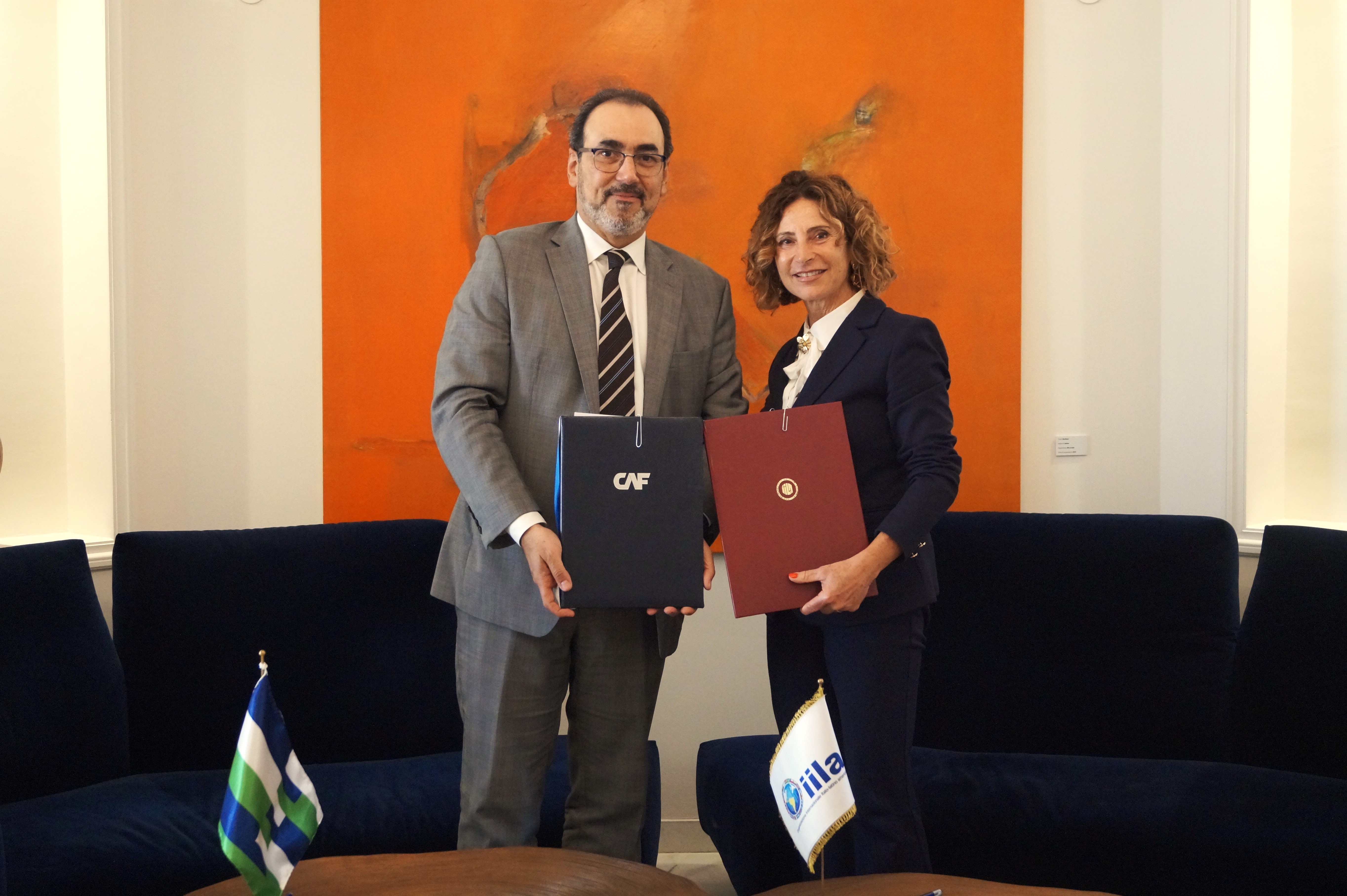 IILA and CAF renew agreement for collaboration in strategic sectors