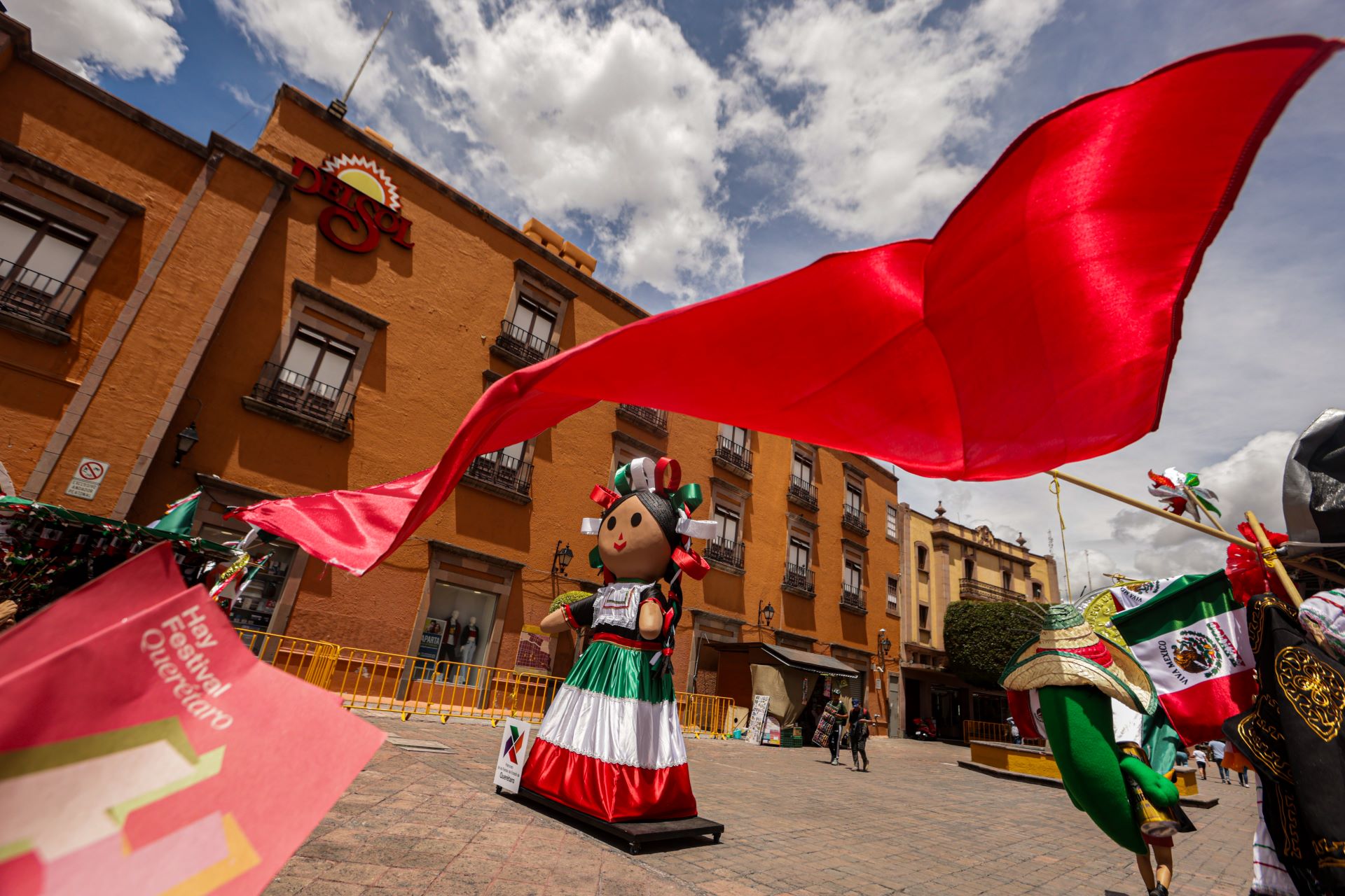 CAF promueve cultura y comunidad en el Hay Festival en Querétaro