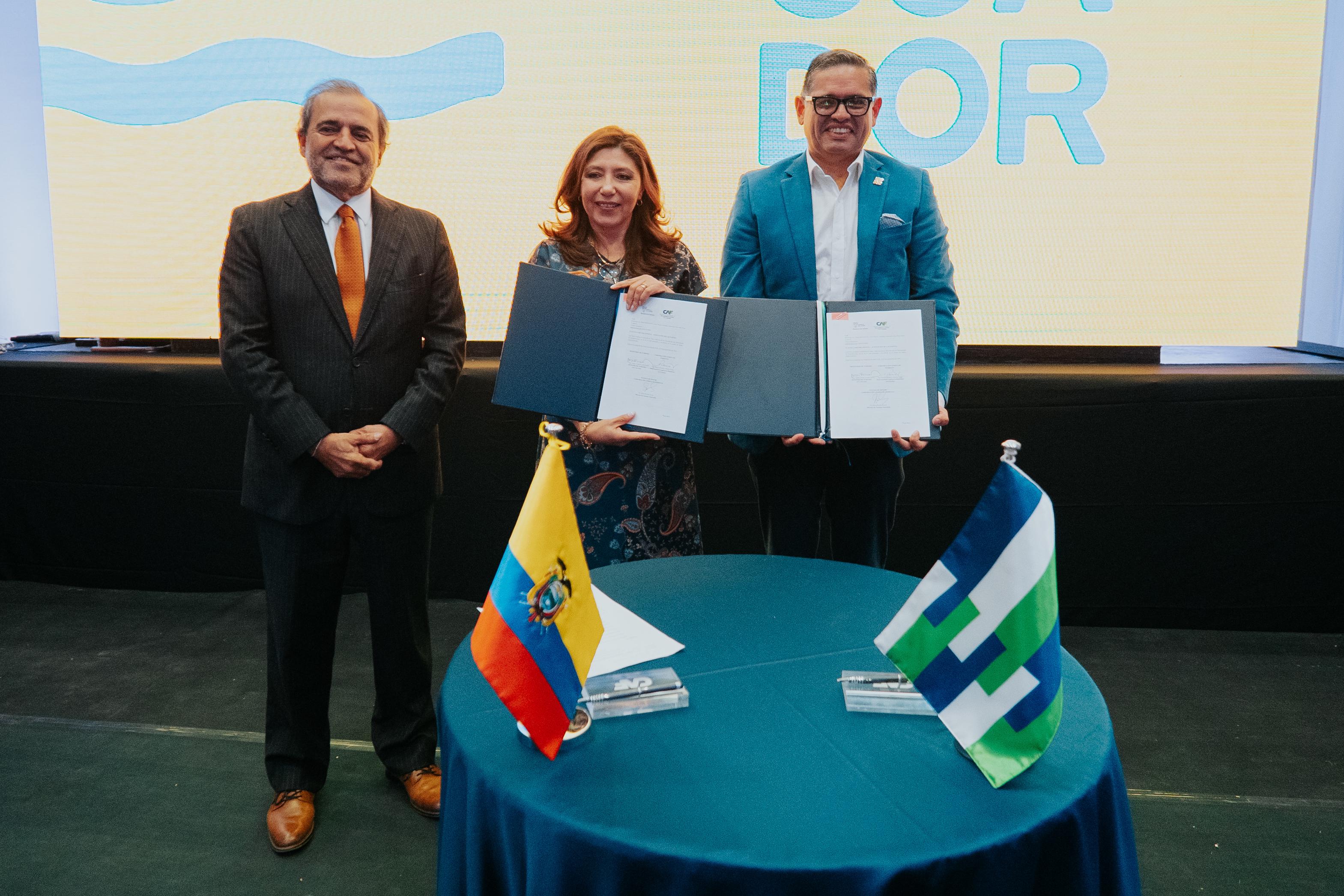 CAF y Ministerio de Turismo de Ecuador firman acuerdo