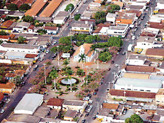 CAF e prefeitura de Aparecida de Goiânia assinam contrato de financiamento